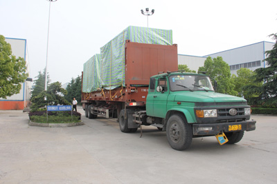 發(fā)往國外發(fā)電機組已裝車發(fā)貨1